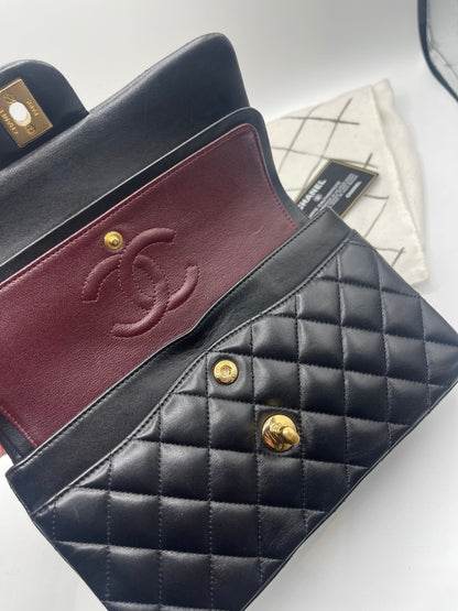 Chanel - sac petit classique cuir noir - Les Folies d&