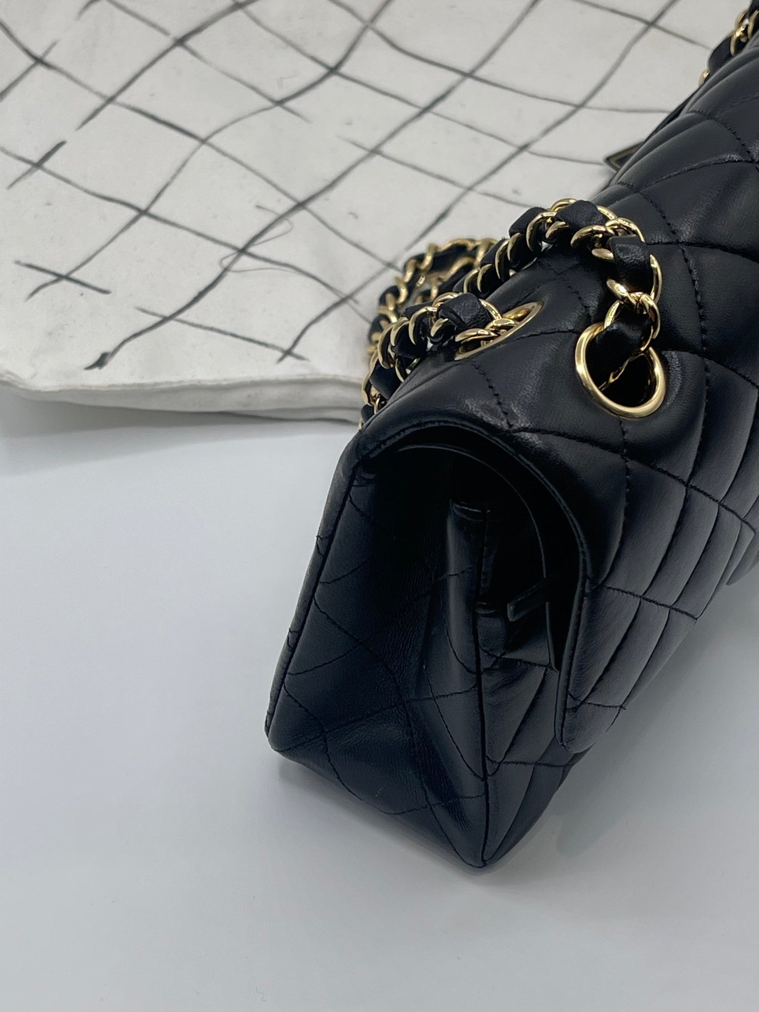 Chanel - sac petit classique cuir noir - Les Folies d&