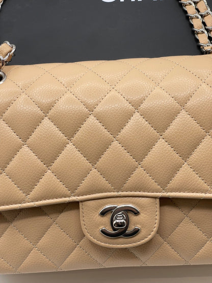 Chanel - Sac Timeless 25 beige caviar - Les Folies d&