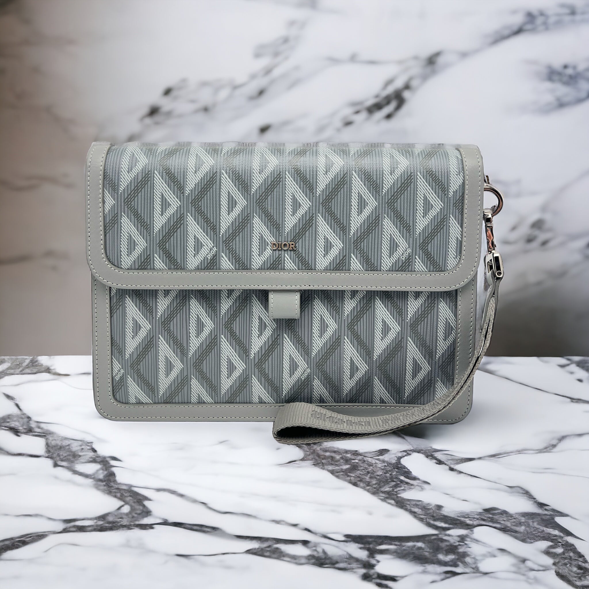 Dior Pochette Gris M Sac - Les Folies d&