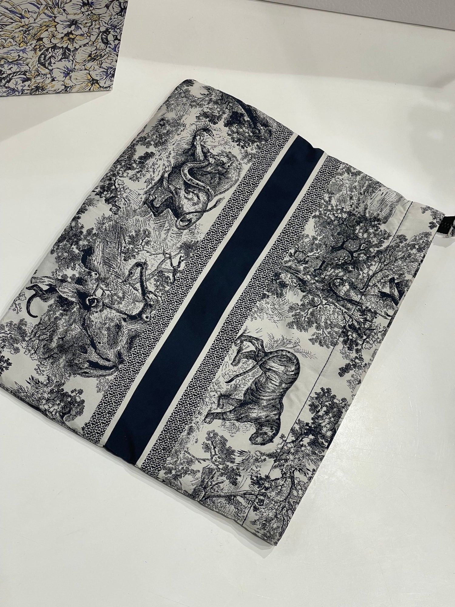 Dior - Pochette technique toile de jouy - Les Folies d&