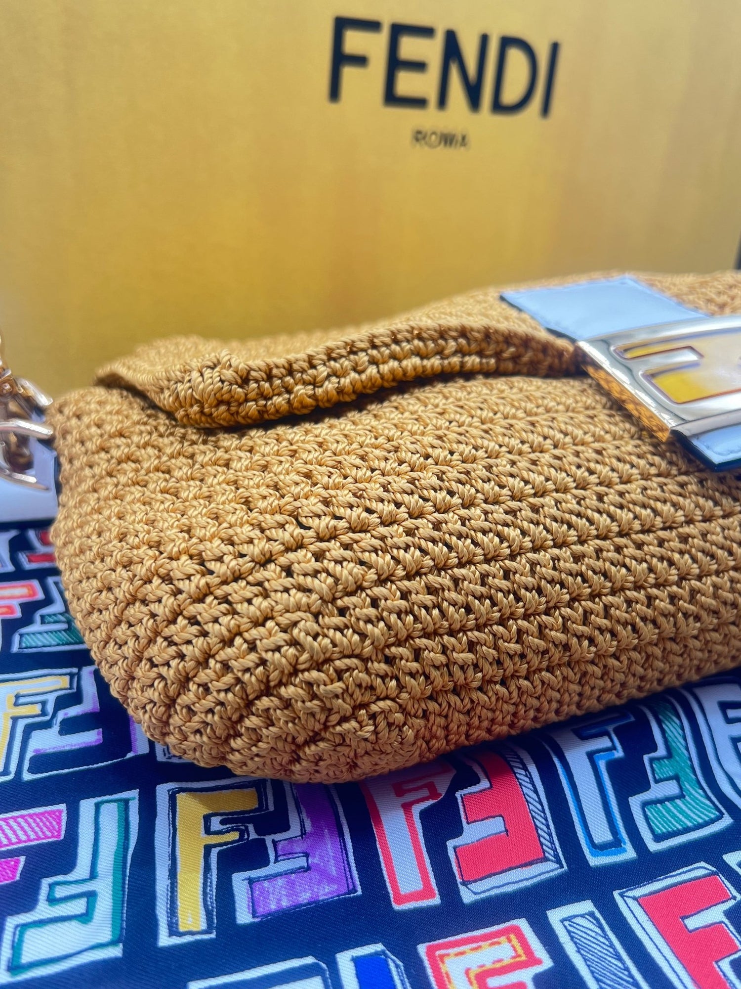 FENDI - sac baguette crochet - Les Folies d&