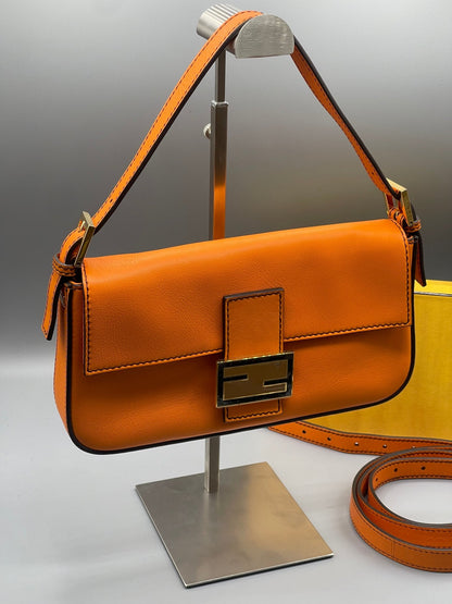 Fendi - Sac Baguette orange - Les Folies d&