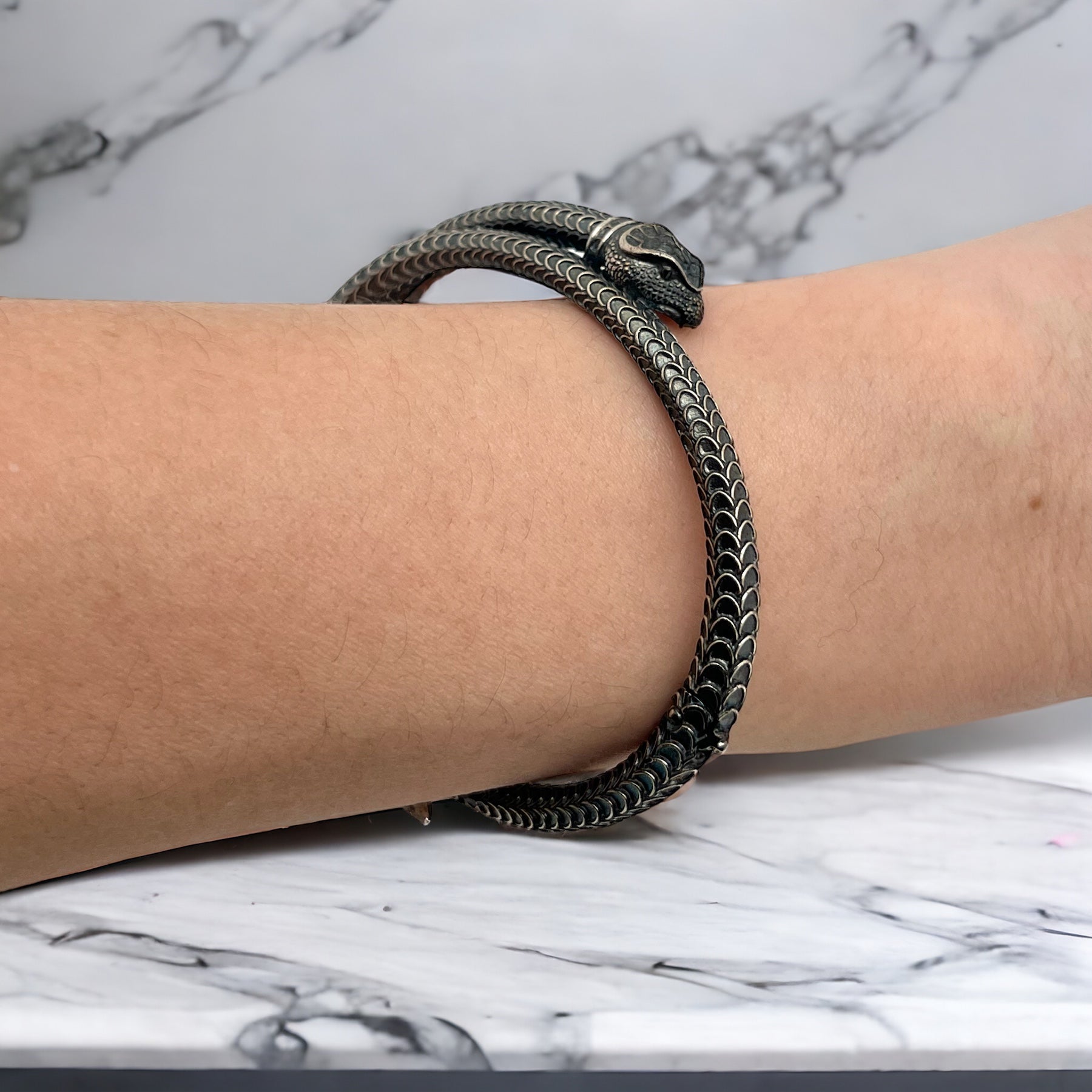 Gucci Snake bracelet Gray M Unclassified products Les Folies d Eugenie