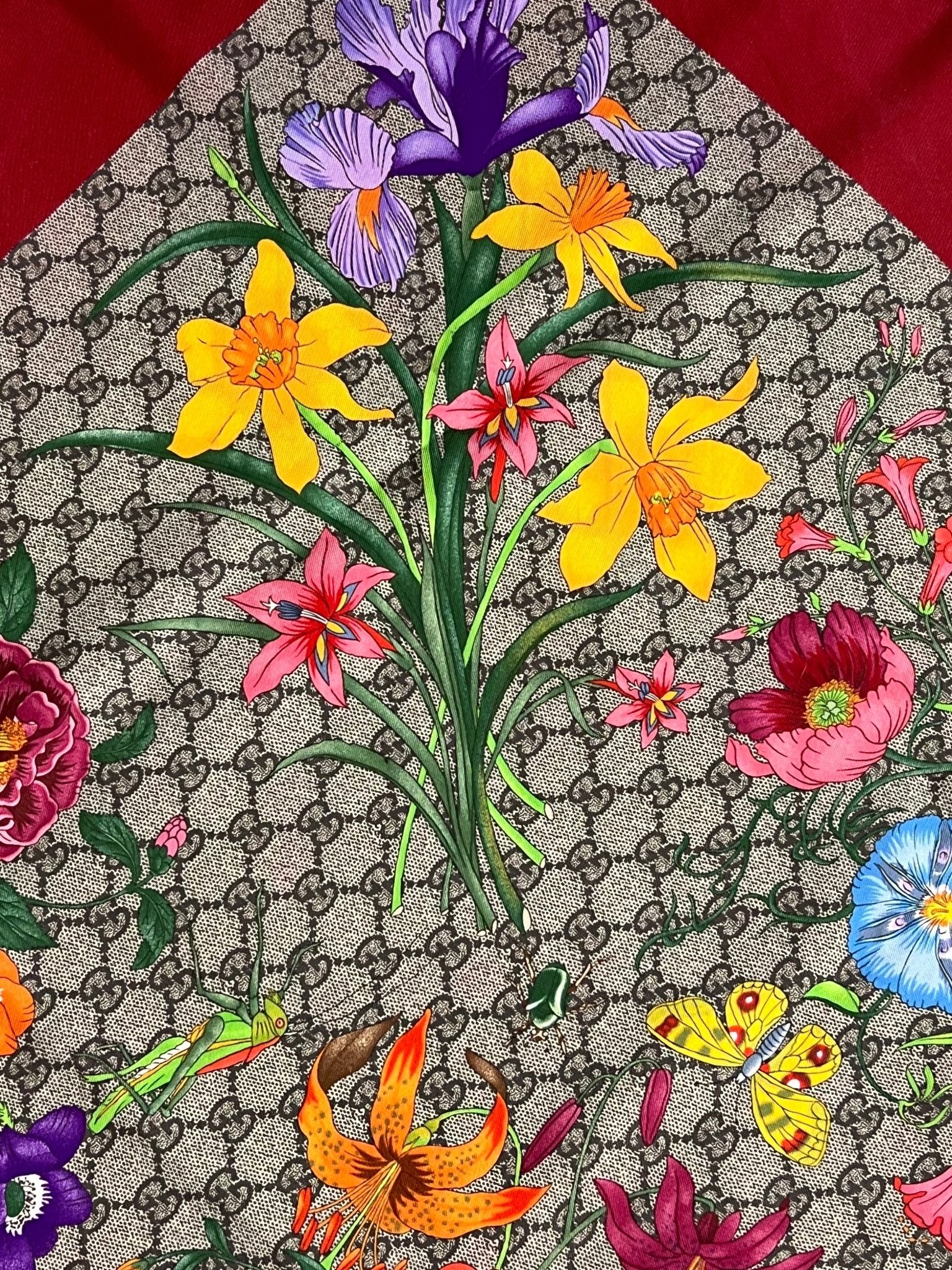 Gucci - Foulard en soie à fleurs - Les Folies d&