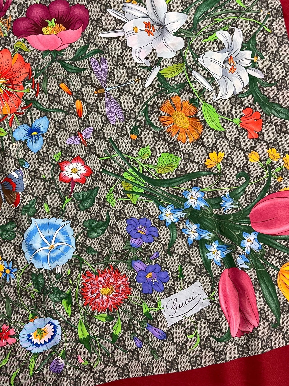 Gucci - Foulard en soie à fleurs - Les Folies d&