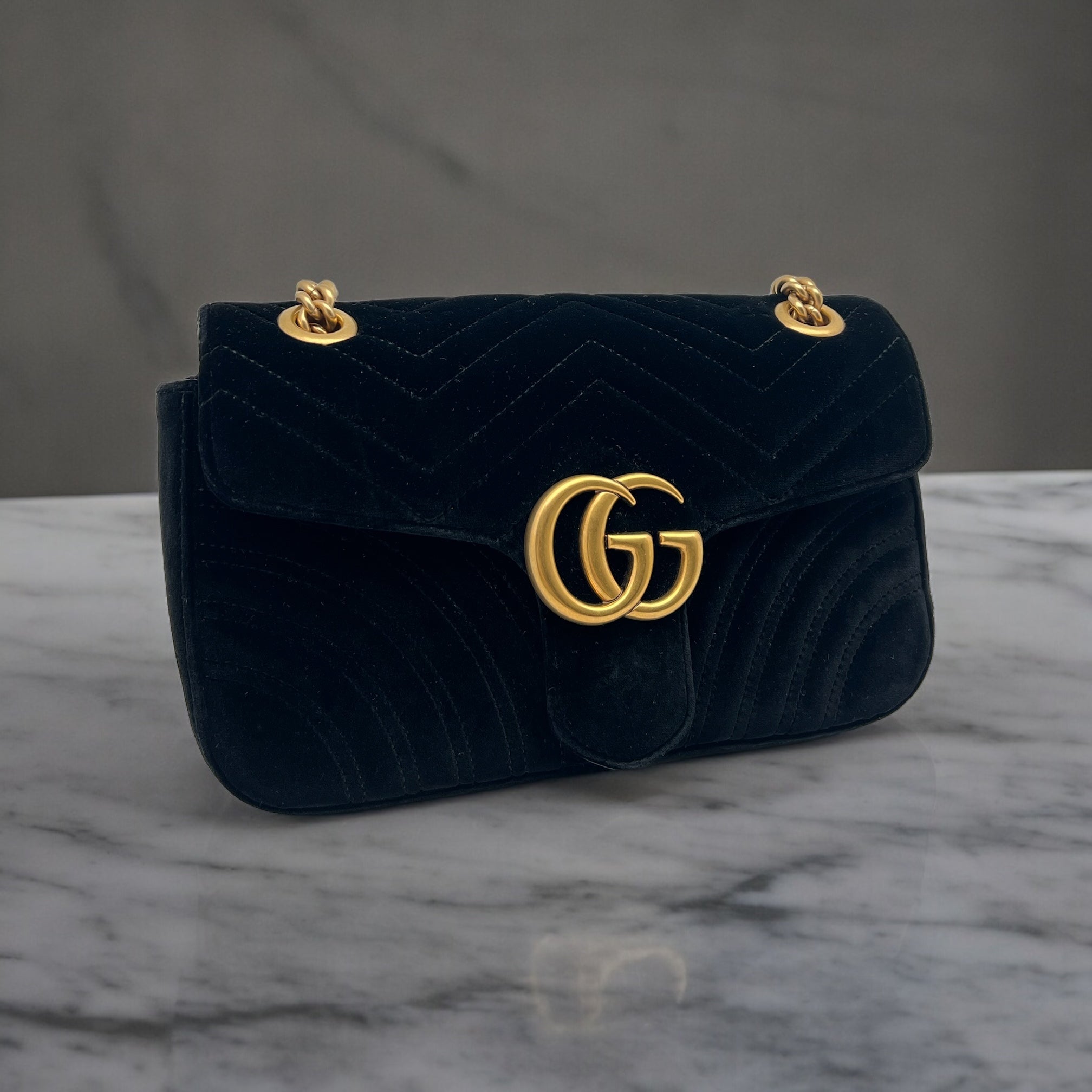 Gucci Marmont flap velour Noir Sac - Les Folies d&