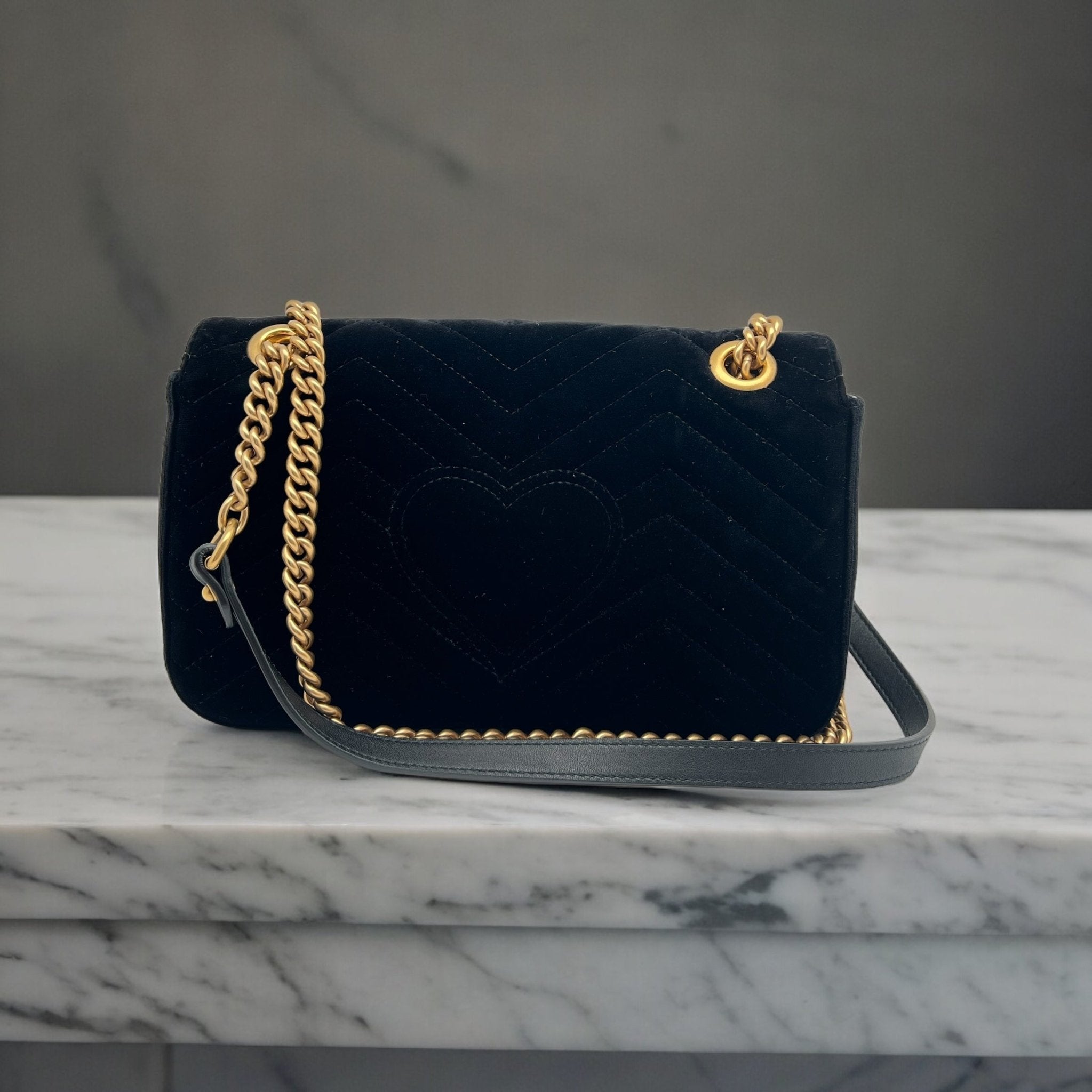 Gucci Marmont flap velour Noir Sac - Les Folies d&