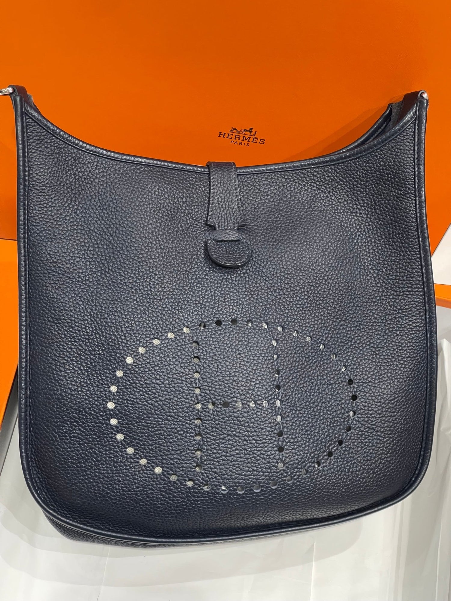 Hermès - Sac Evelyne 33 Bleu de Prusse - Les Folies d&