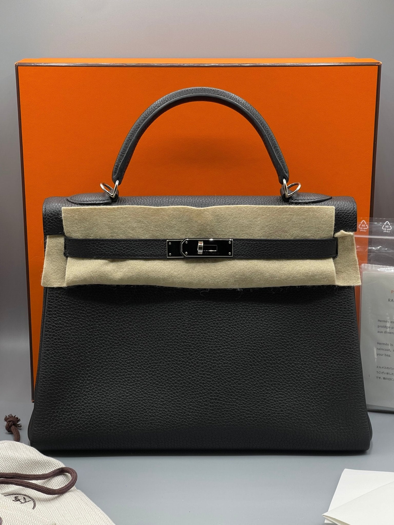 Hermès - Sac Kelly 32 noir Togo - Les Folies d&