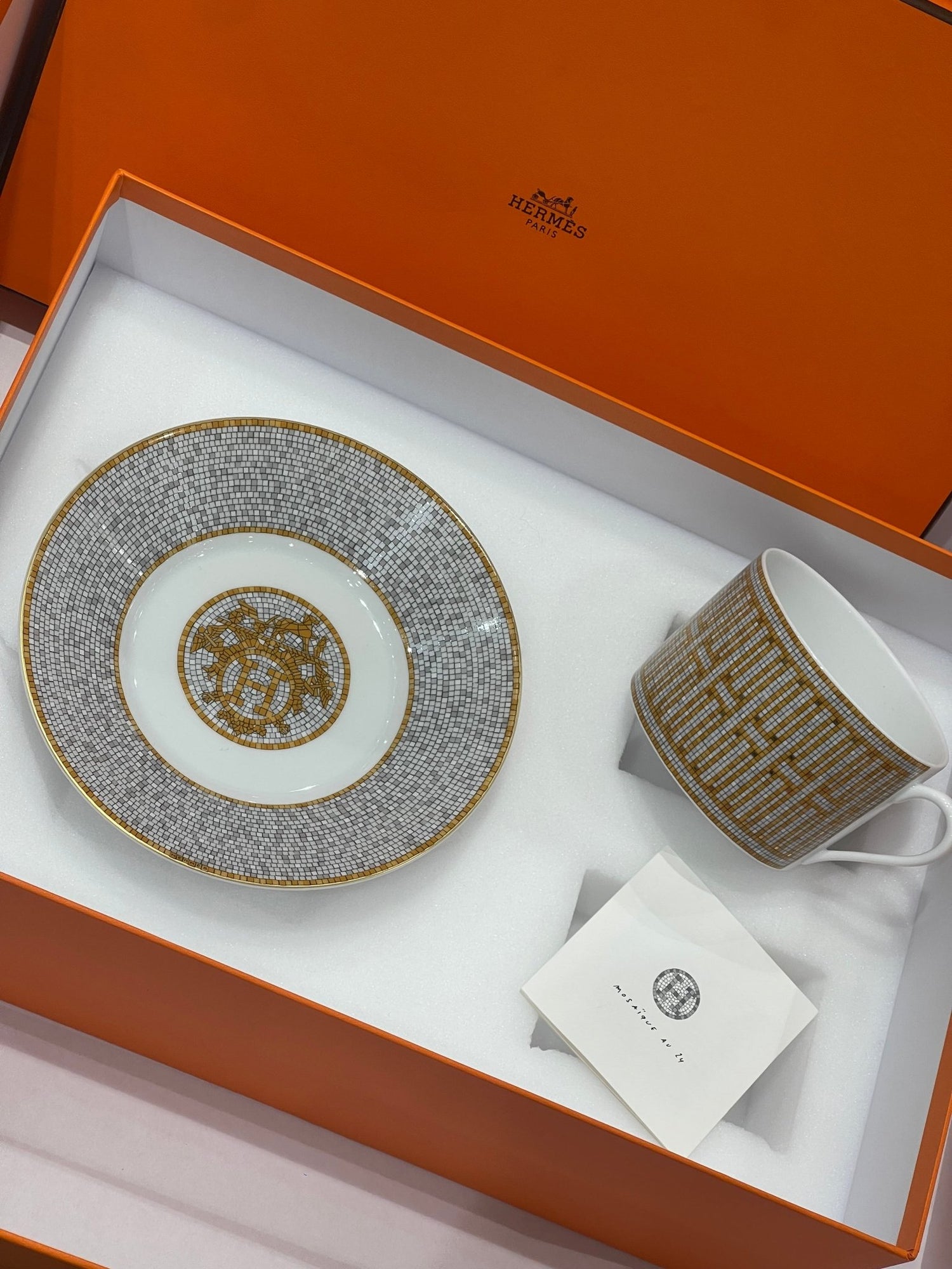 Hermès - Tasse thé et soucoupe Mosaïque au 24 or - Les Folies d&