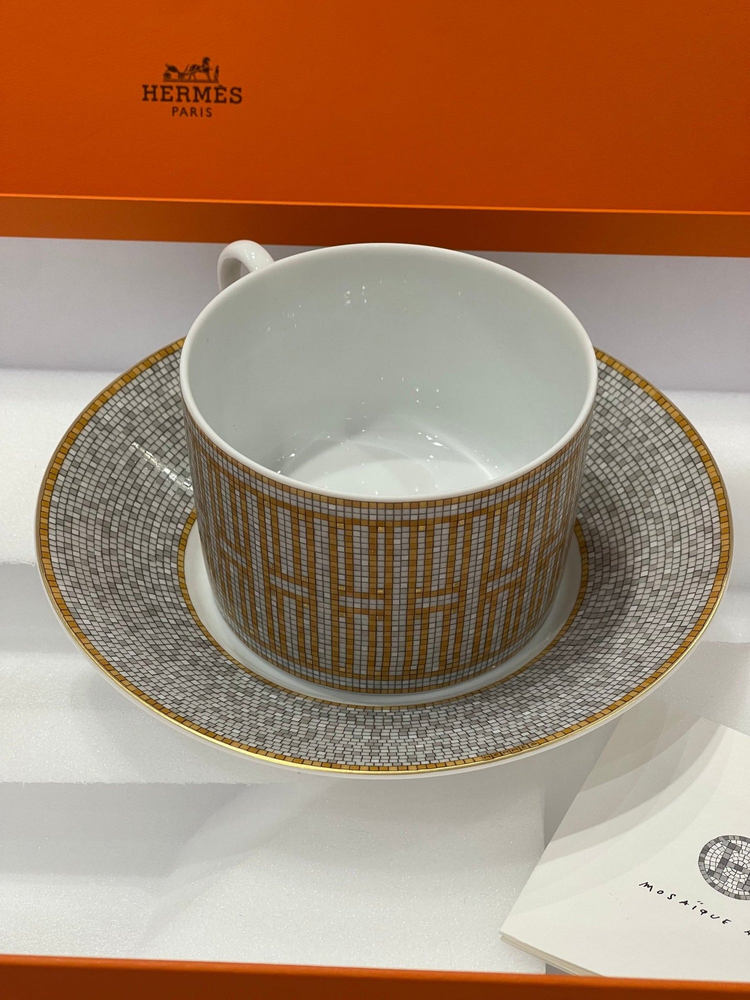 Hermès - Tasse thé et soucoupe Mosaïque au 24 or - Les Folies d&