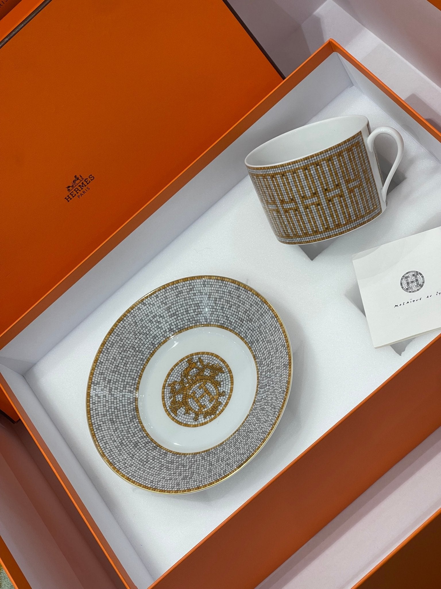 Hermès - Tasse thé et soucoupe Mosaïque au 24 or - Les Folies d&