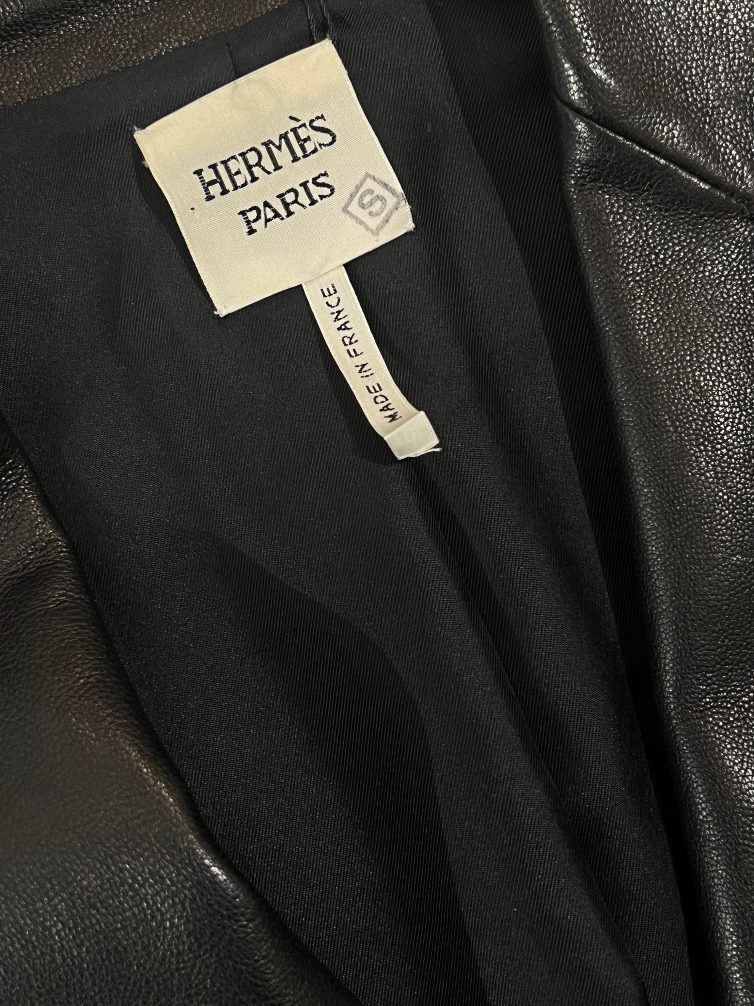 Hermès Veste en cuir grainé Noir 38 - Les Folies d&