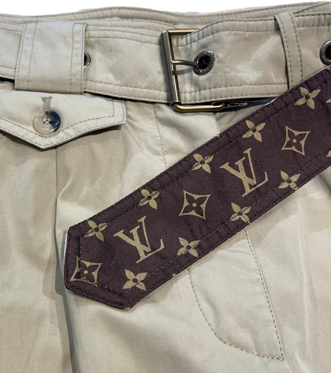 Louis Vuitton Pantalon Beige 36 - Les Folies d&