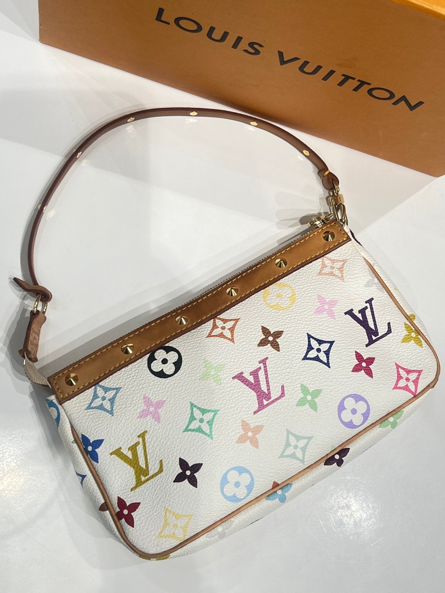 Louis Vuitton - pochette accessoires murakami - Les Folies d&