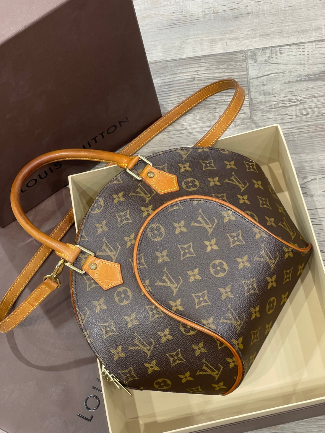 Louis Vuitton - Sac Ellipse monogramme - Les Folies d&