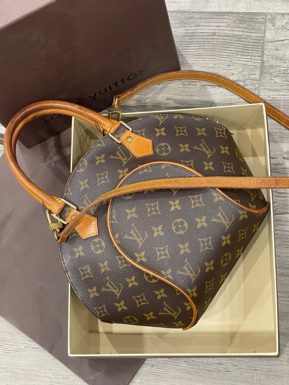 Louis Vuitton - Sac Ellipse monogramme - Les Folies d&