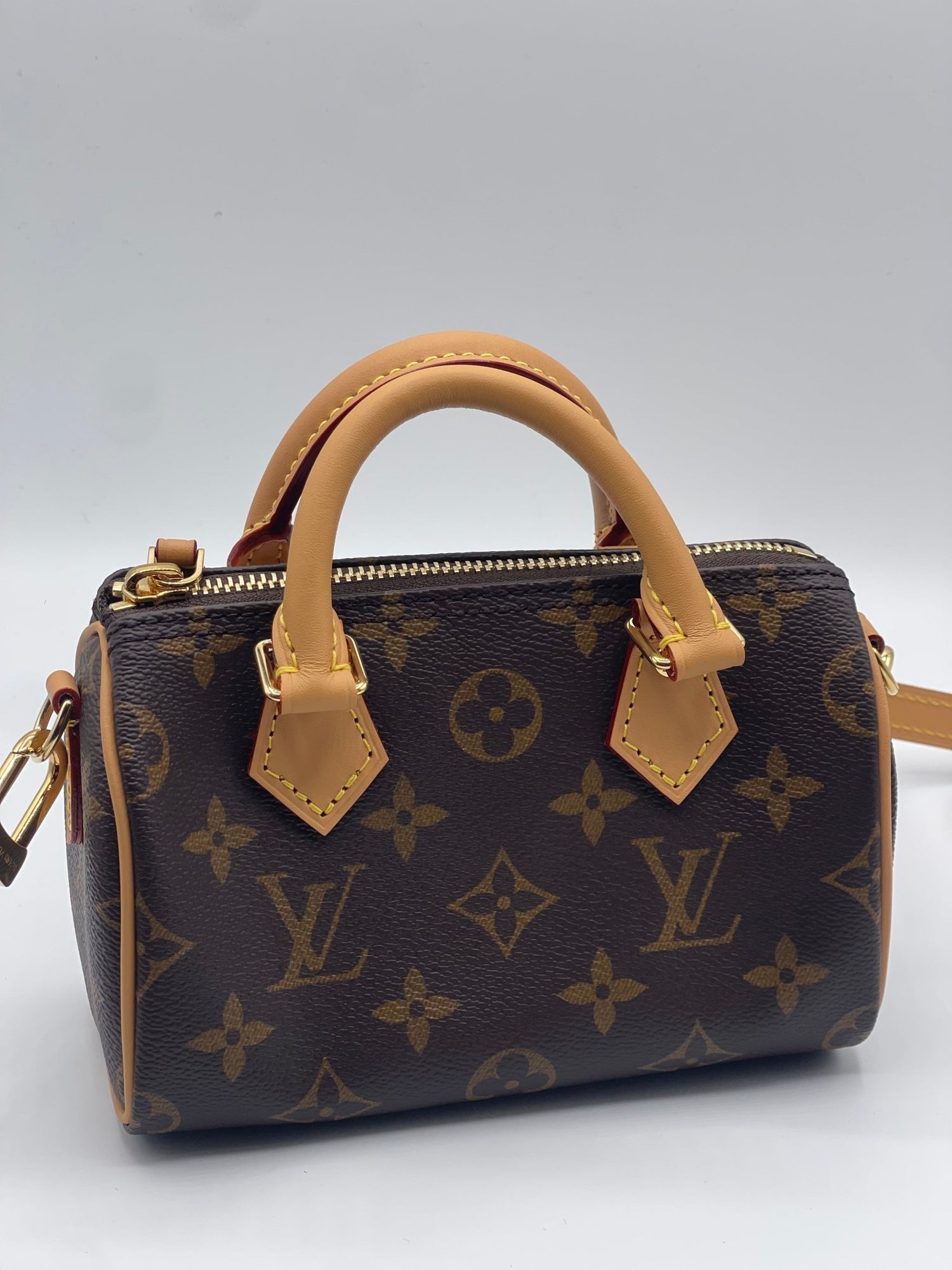 Louis Vuitton - Sac Nano Speedy monogramme - Les Folies d&