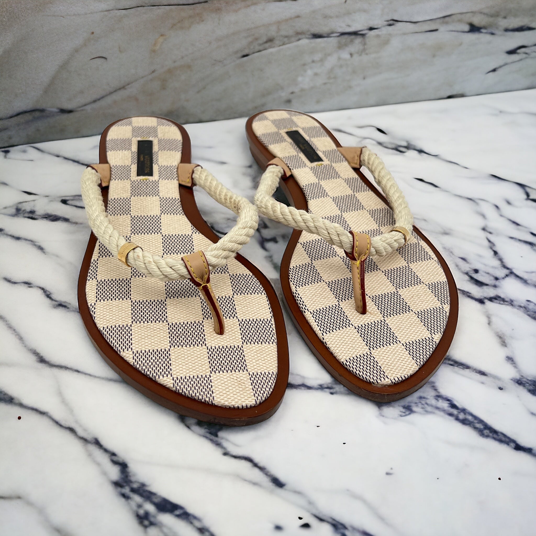 Louis vuitton flip flop online