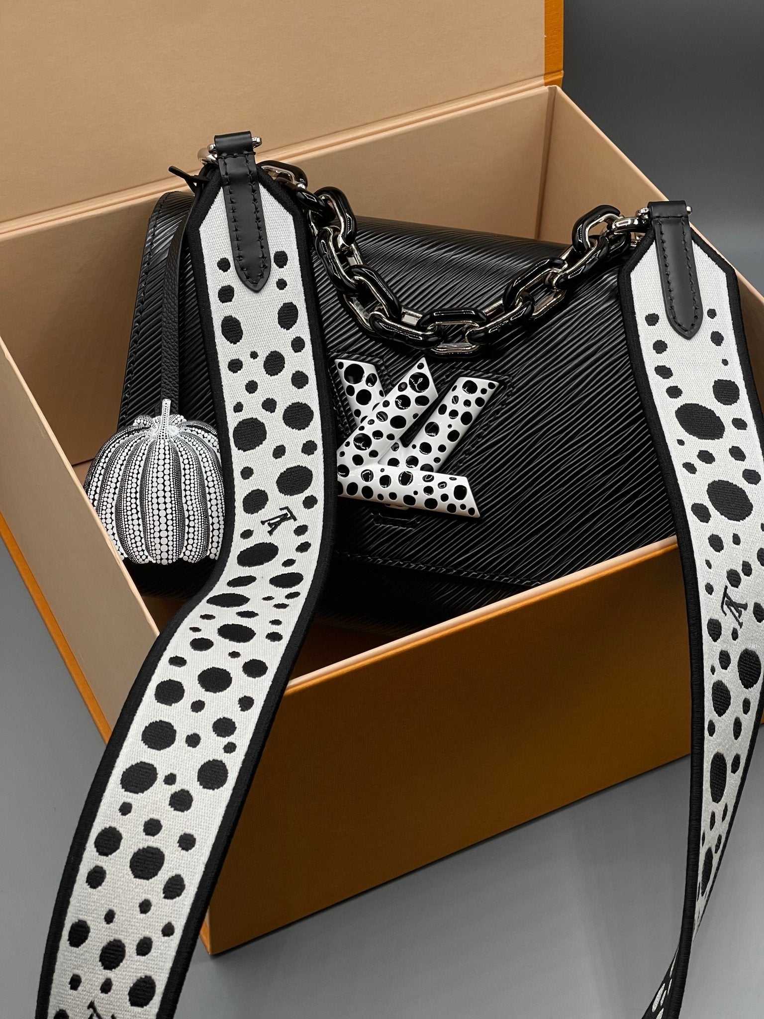 Louis Vuitton x Yayoi Kusama - Sac Twist MM édition limitée - Les Folies d&