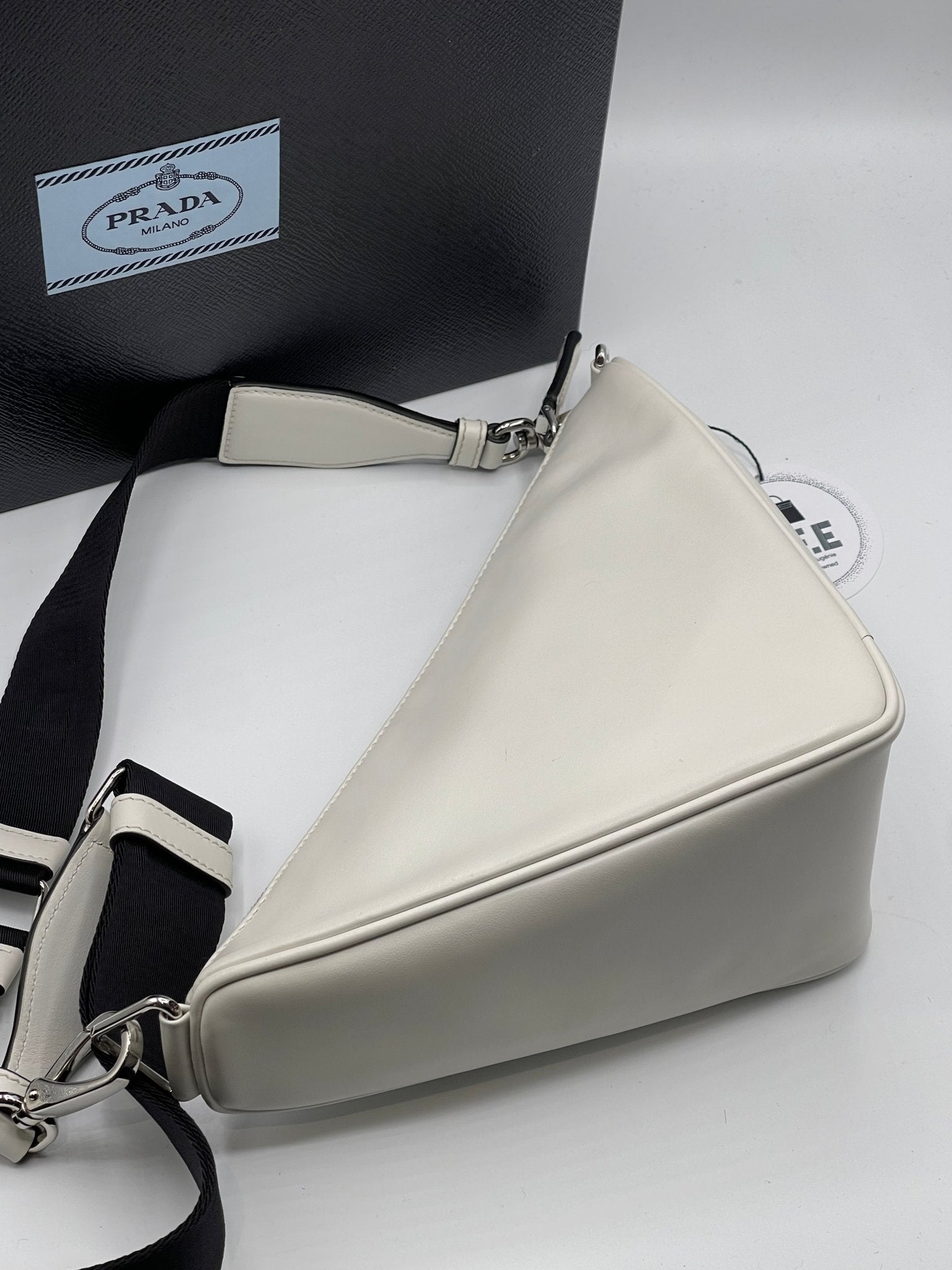 Prada - Sac bandoulière Triangle blanc - Les Folies d&