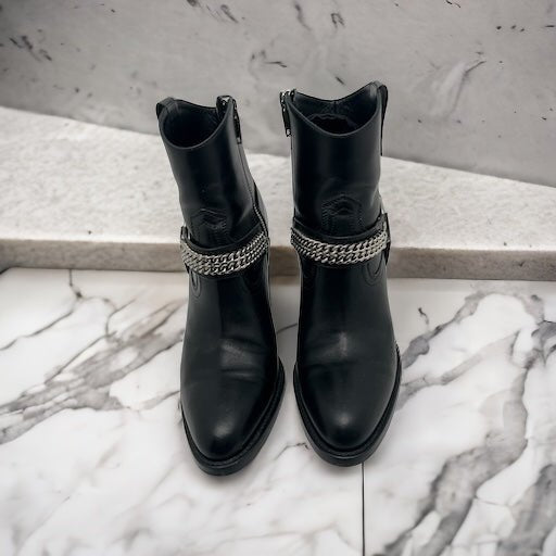 Saint Laurent Bottines en cuir avec chaîne Noir 37 - Les Folies d&