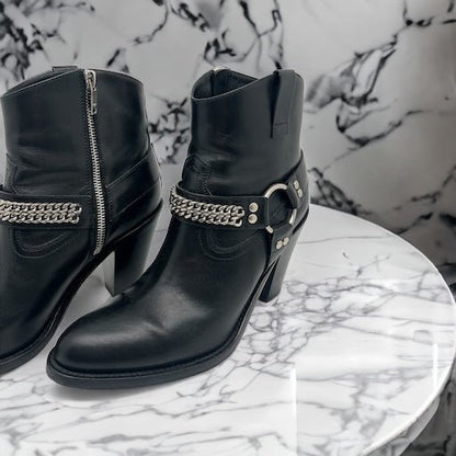 Saint Laurent Bottines en cuir avec chaîne Noir 37 - Les Folies d&