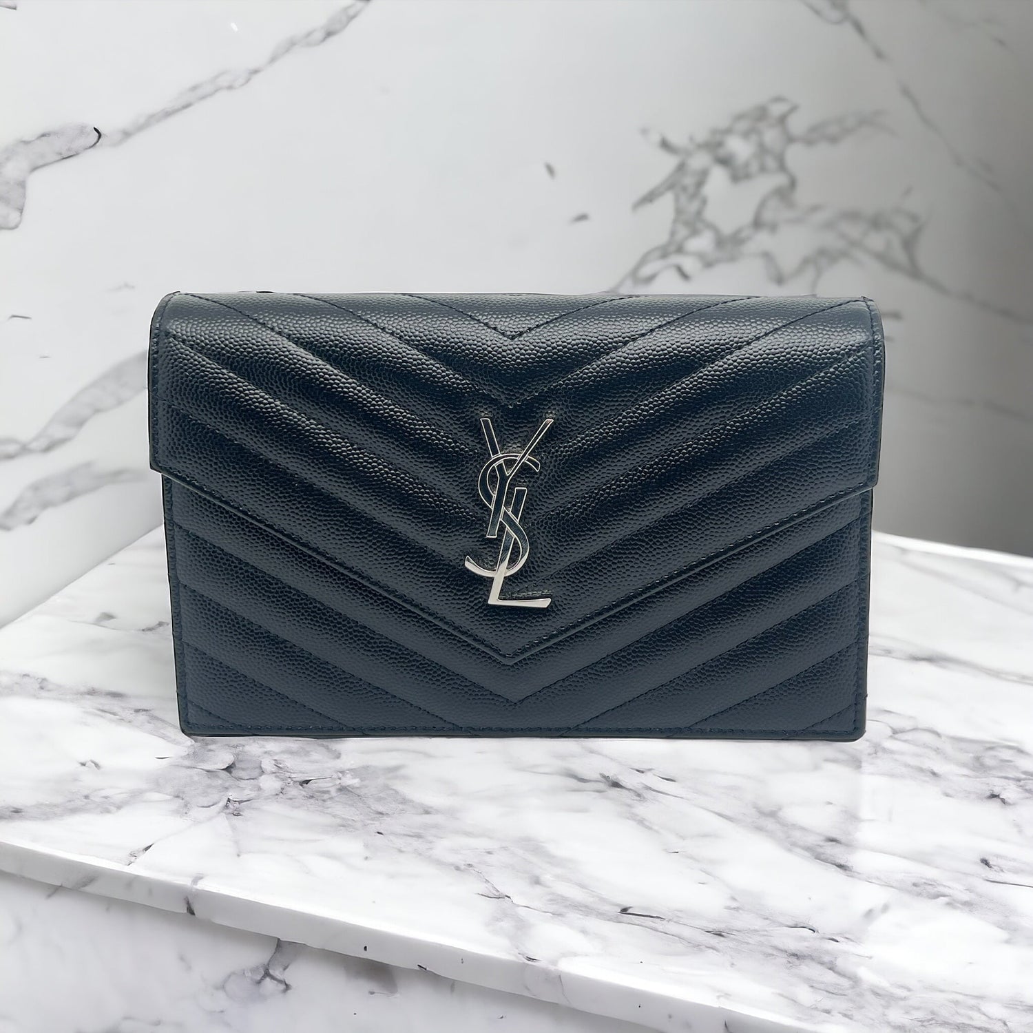 Yves Saint Laurent Cassandre enveloppe Noir M Sac - Les Folies d&