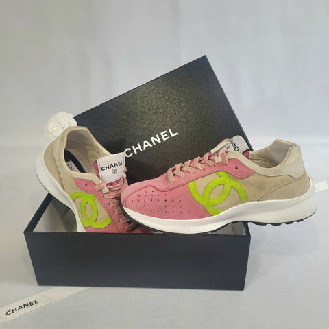 Chanel Baskets T39 Les Folies d Eugenie