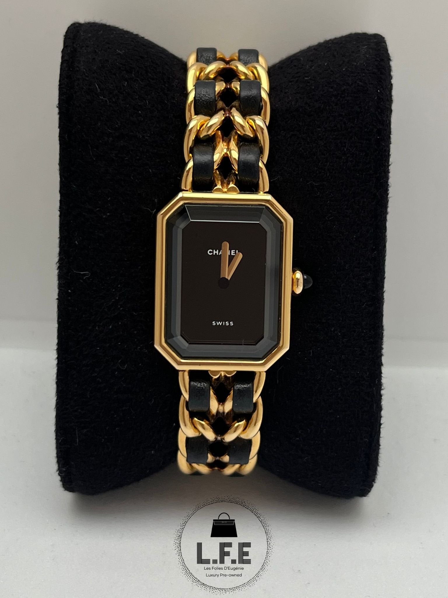 Chanel montre hot sale