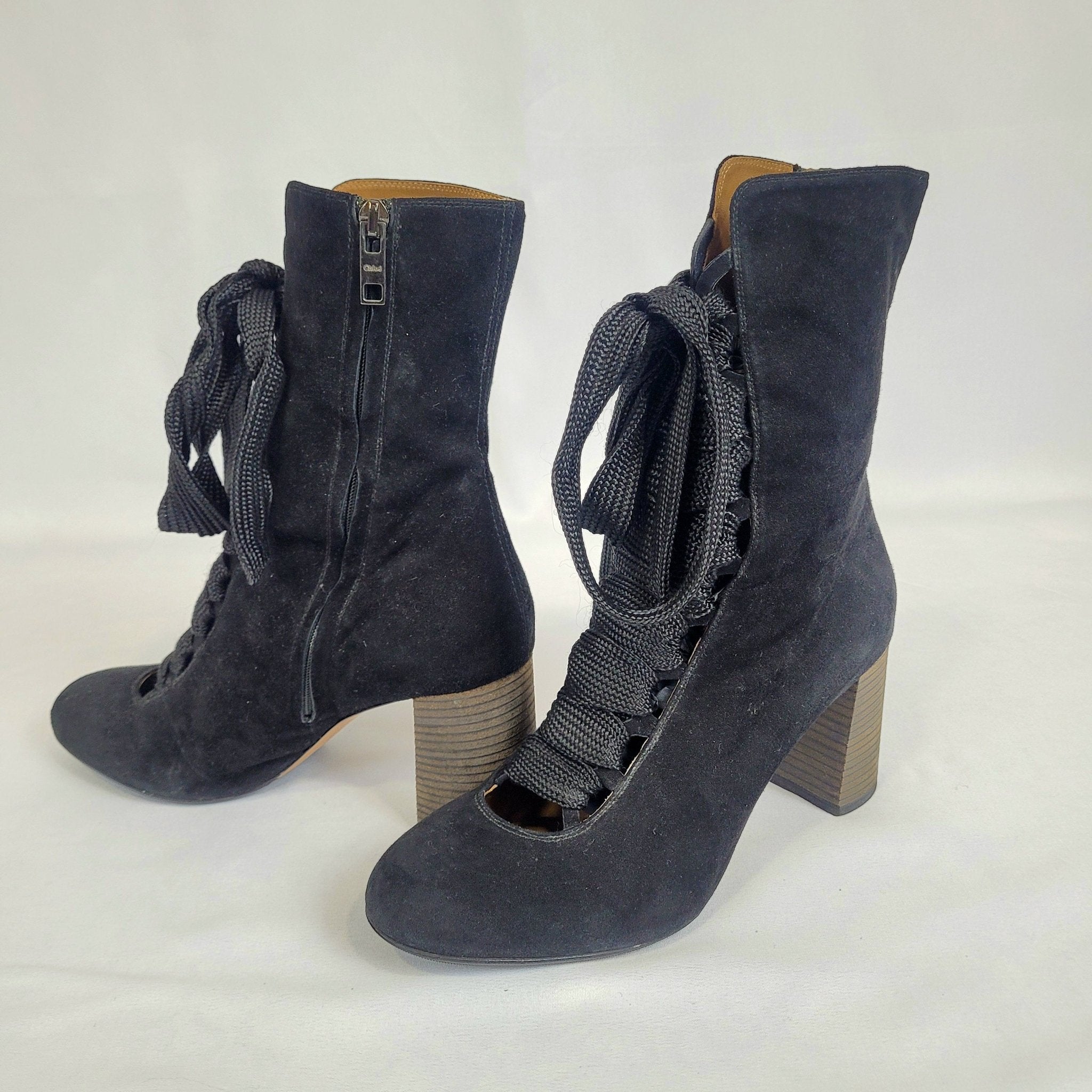 Chloe lace shops up booties