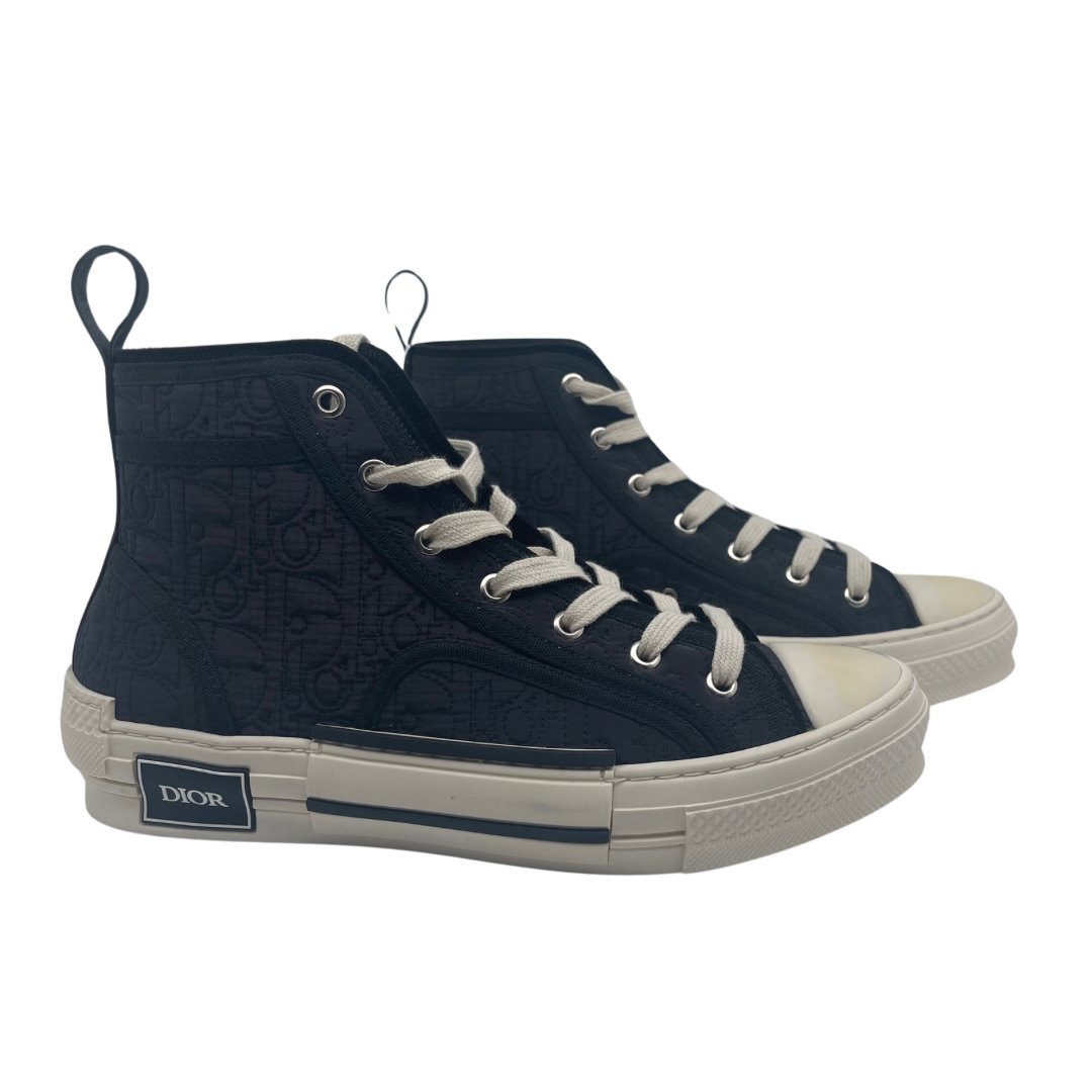 Comment taille les online converse dior