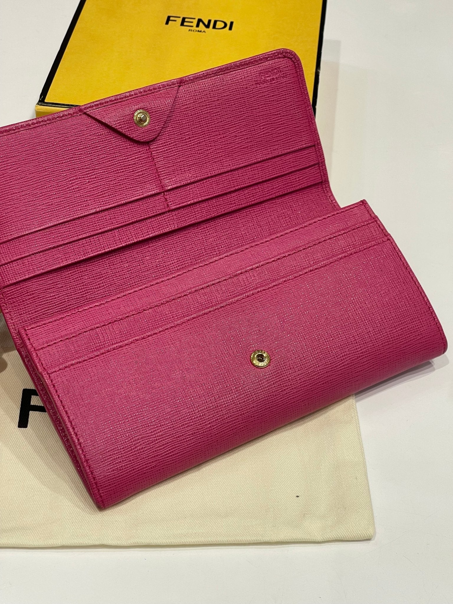 Fendi Portafoglio da compagnia rosa fucsia