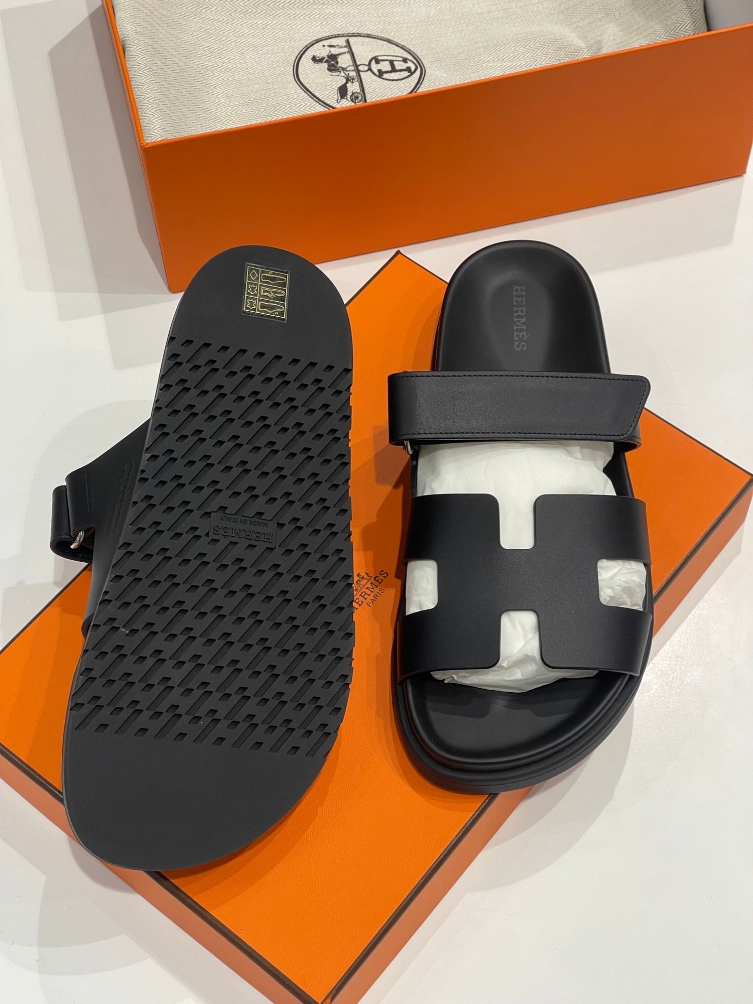 Hermès - Sandales noires T39 - Les Folies d&