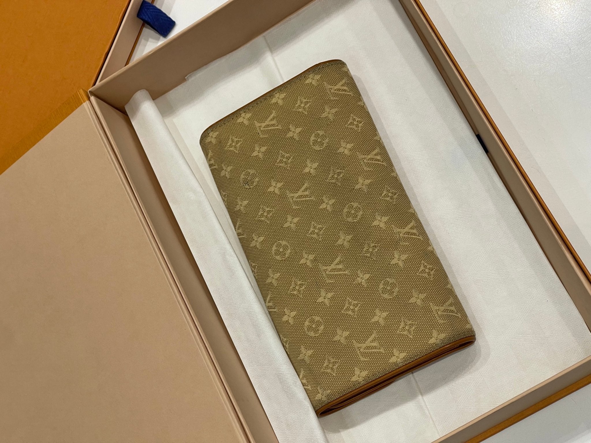 Louis Vuitton - portefeuille Lucille - Les Folies d&