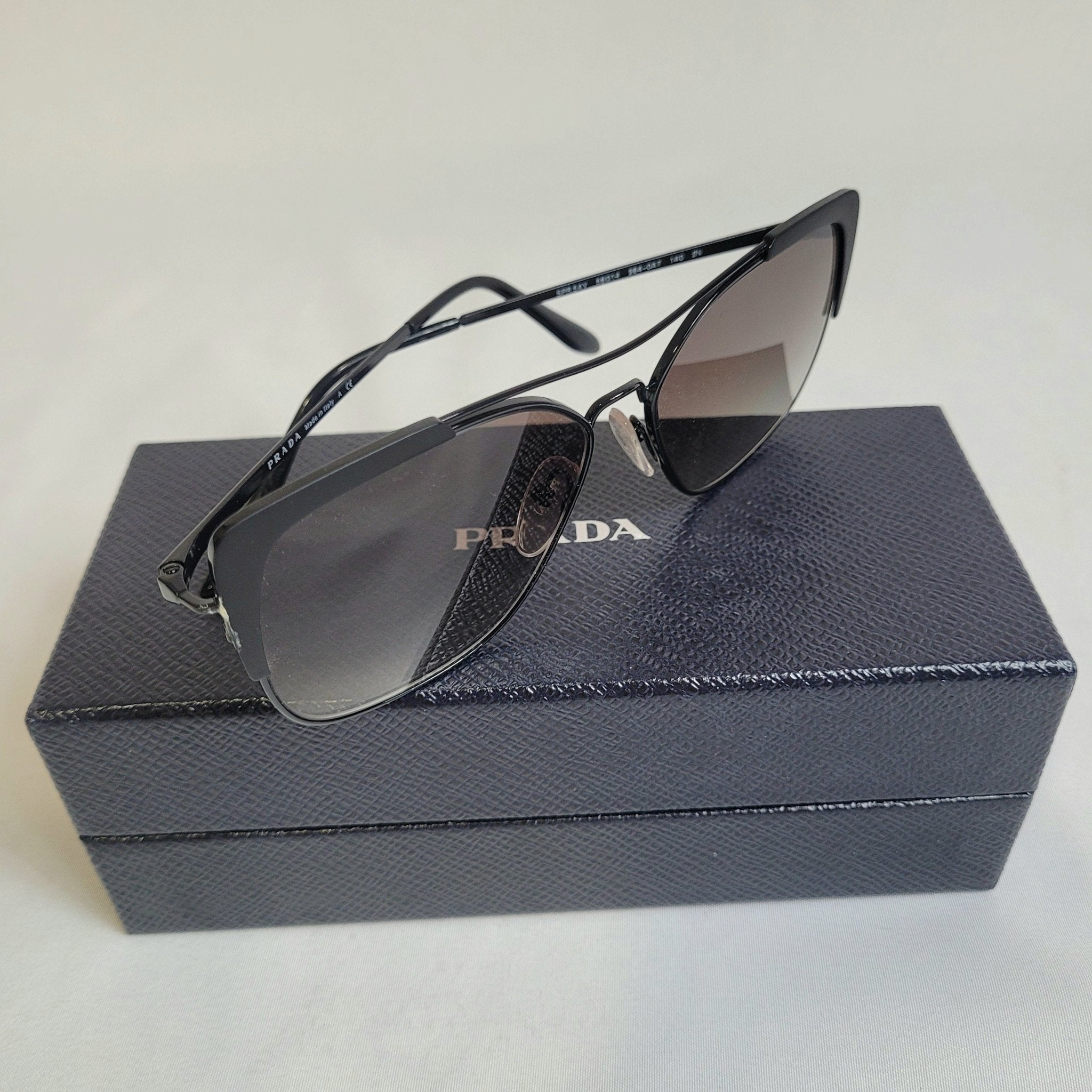 prada lunettes